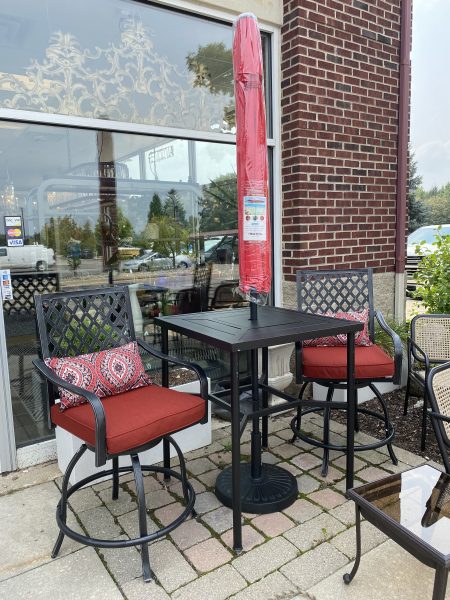 INDOOR/OUTDOOR