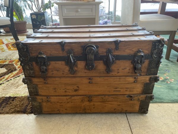 1900’s Early American Blanket Trunk
