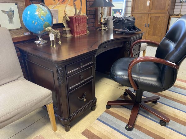 Ashland Furniture Executive Desk