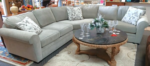 3 Pc. Newer Jonathon Louis (CALI) Sectional Sofa 