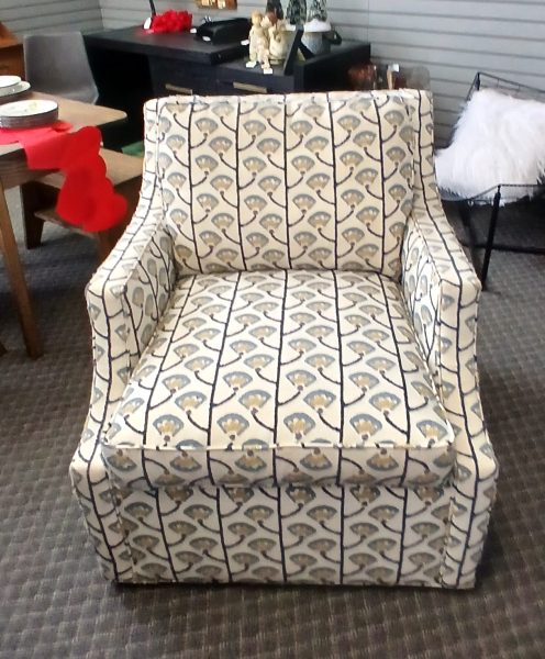 Norwalk (Renee) Custom Swivel Chair 