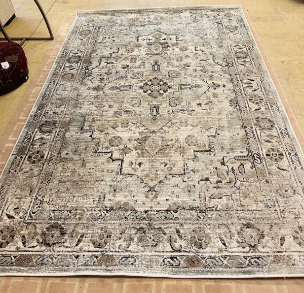 7’6″ x 5’3″ Oriental Weavers Area Rug