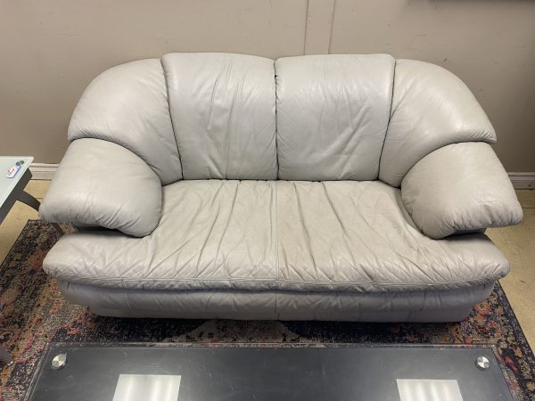 Englanders Gray Leather Loveseat