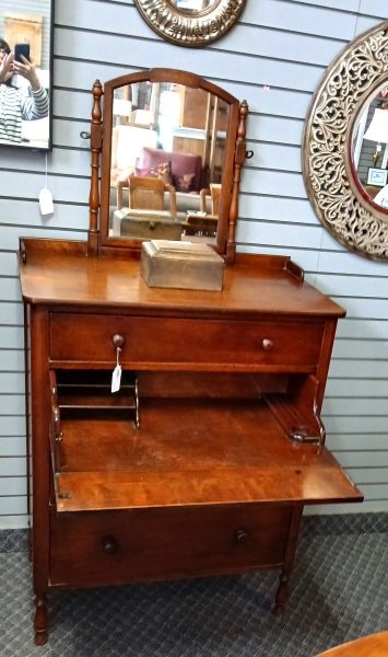 Antique Mahogany Gentlemen’s Dresser-Pull Out Desk 