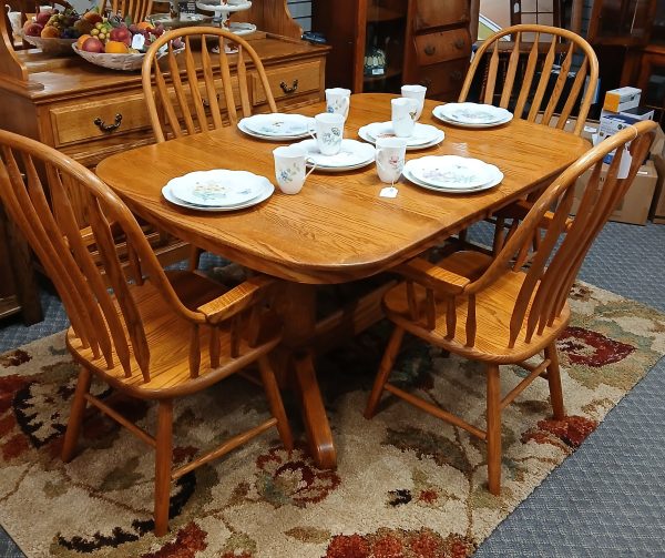 5 Piece Amish Oak Dining Room Set 