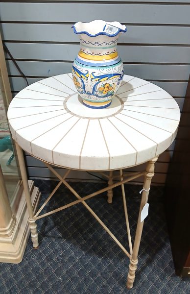 Round Decorative Accent Table With Iron Base 