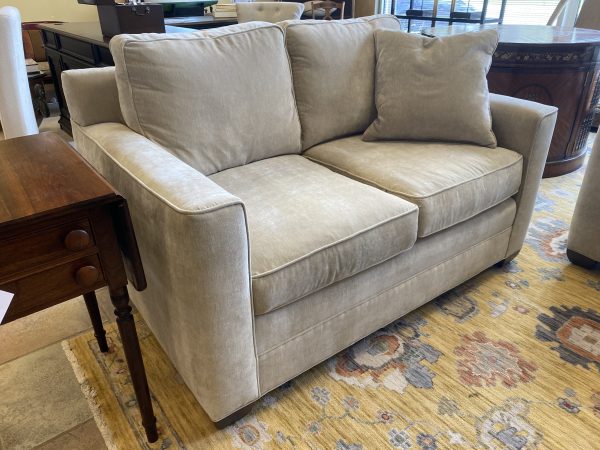 Vanguard Summerton Loveseat