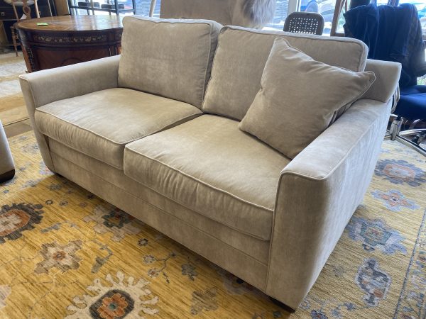 Vanguard Summerton Mid Sofa