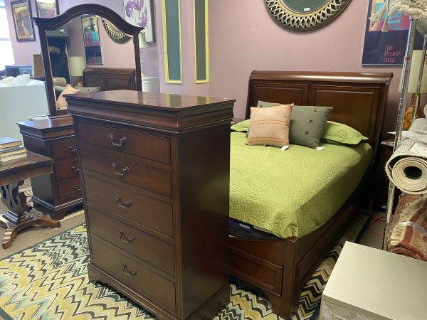 Winners Only Renaissance Cherry Queen Sleigh Bed