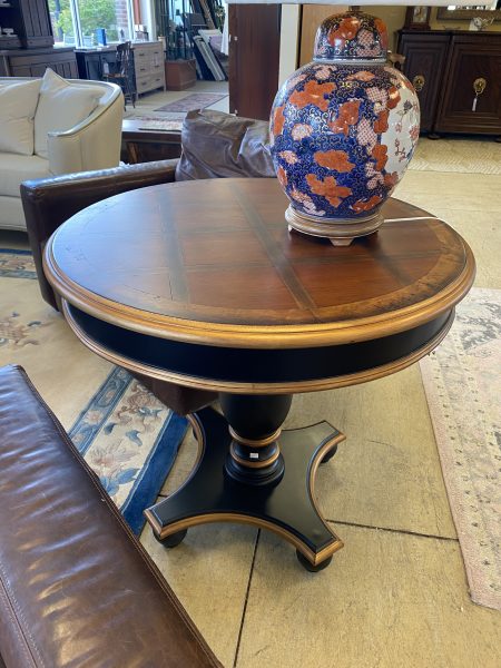 Stein World Aaron 32″ Round Pedestal Table