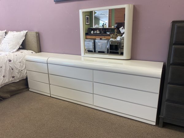 4 Piece Postmodern Meridian White Laminate Waterfall Dresser, Mirror, & 2 Nightstands