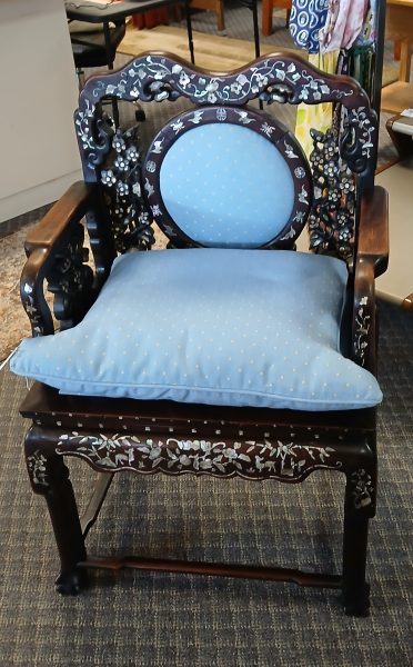 Chinese C9 Inlay Mother Of Pearl Carved Wooden Arm Chair 