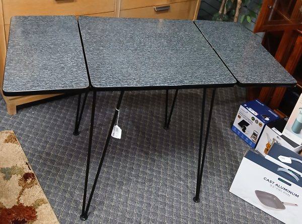 Retro Mid Century Extendable Piano Hinged Hair Pin Table By Hoffman Table Co. Chicago 