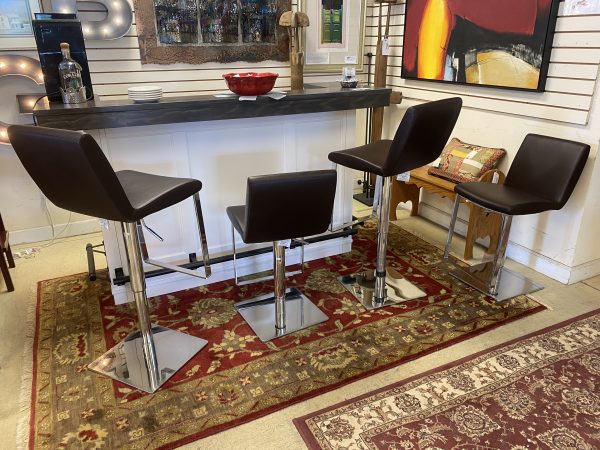 Set of 4 Matteo Italian Leather 360′ Swivel Adjustable Counter-Bar Height Stools