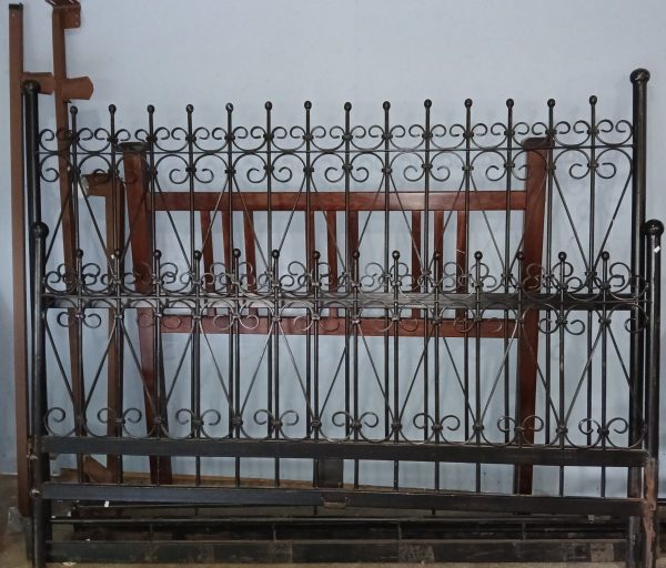 Italian Wrought Iron Fence Post King Size Bed Frame 