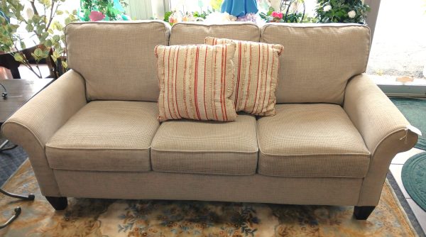 FlexSteel Furniture Newer Modern Sofa 