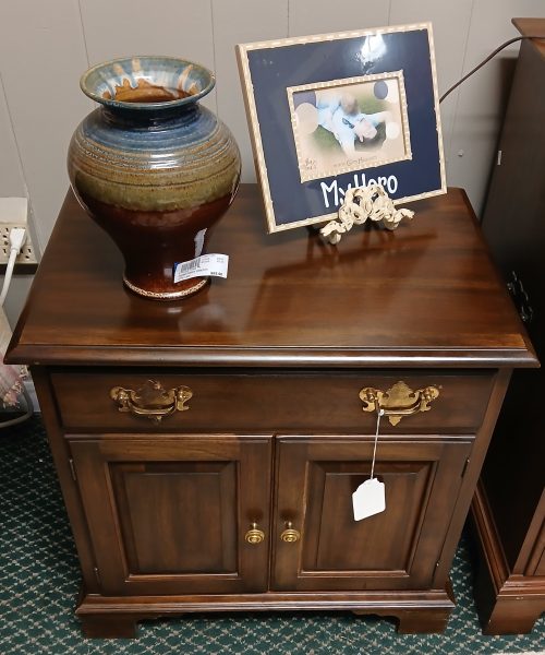 Pennsylvania House Limited Edition Walnut Accent Table 
