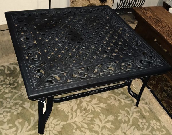 Vintage Thomasville Iron Metal Decorative Patio Table