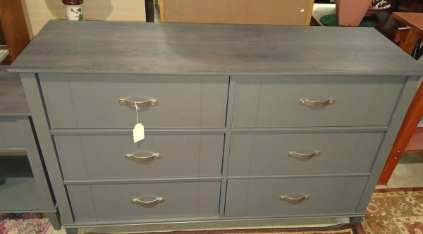New Amerihome Furniture Dresser 