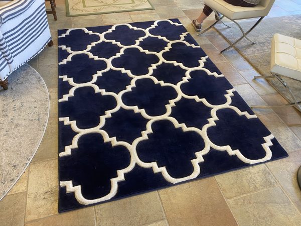 5’2″ x 7’5″ Safavieh Contemporary Area Rug