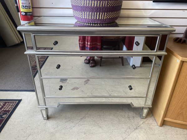 Mirrored 3-Drawer Dresser
