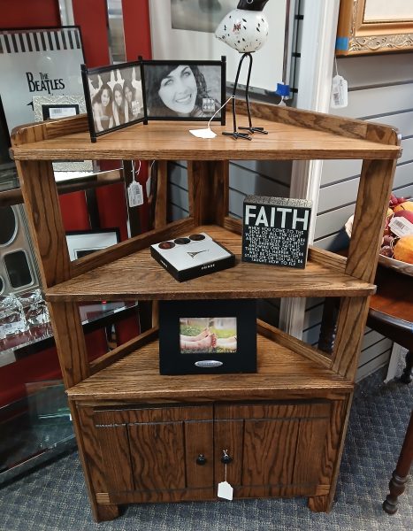 NEW Professional Custom Made Solid Oak Corner Shelf With Lower Inside Storage 