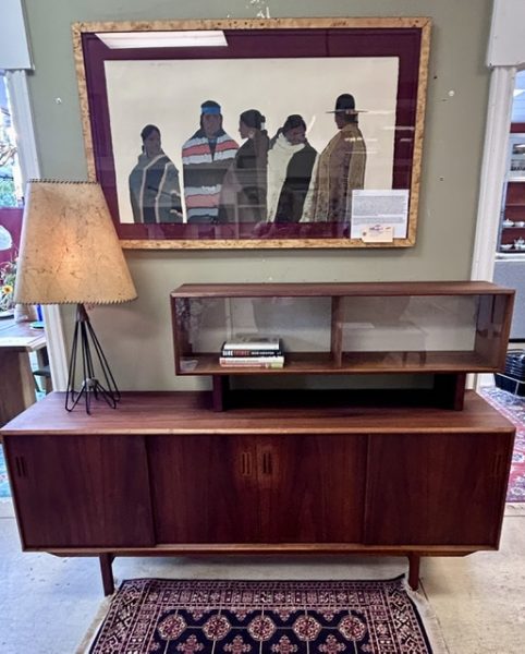 2PC Danish Mid-Century Modern Teak Media Console/Sideboard w/Glass Hutch Topper
