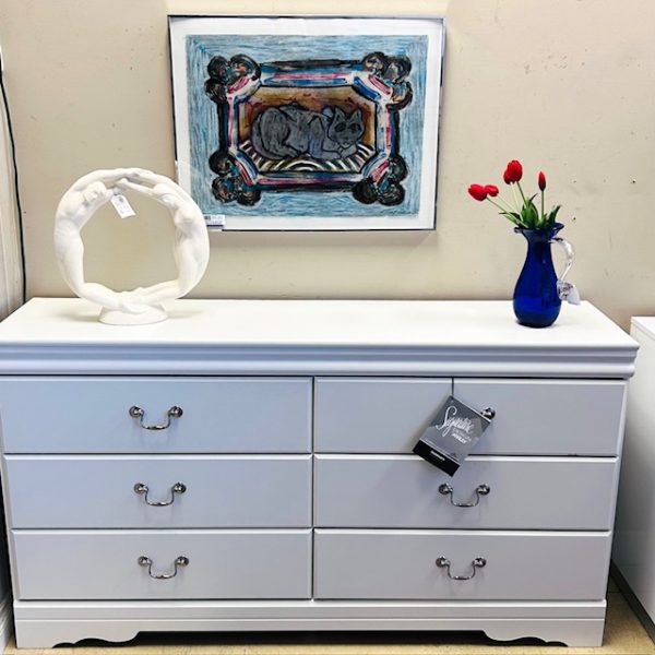 New! Ashley Furniture Anarasia 6 Drawer Dresser